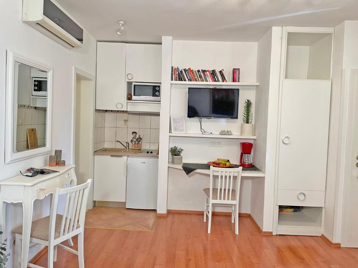 Studio Apartments Andrijana Mlini Exterior photo